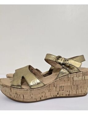 BORN size 10 Cushioned Footbed Cork Wedge Sandals Metallic Gold Du Jour